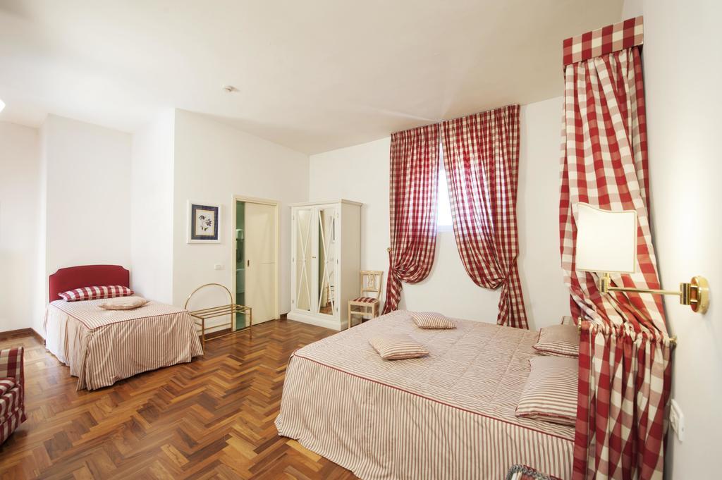 Palazzo Ruspoli Apartment Firenze Bagian luar foto
